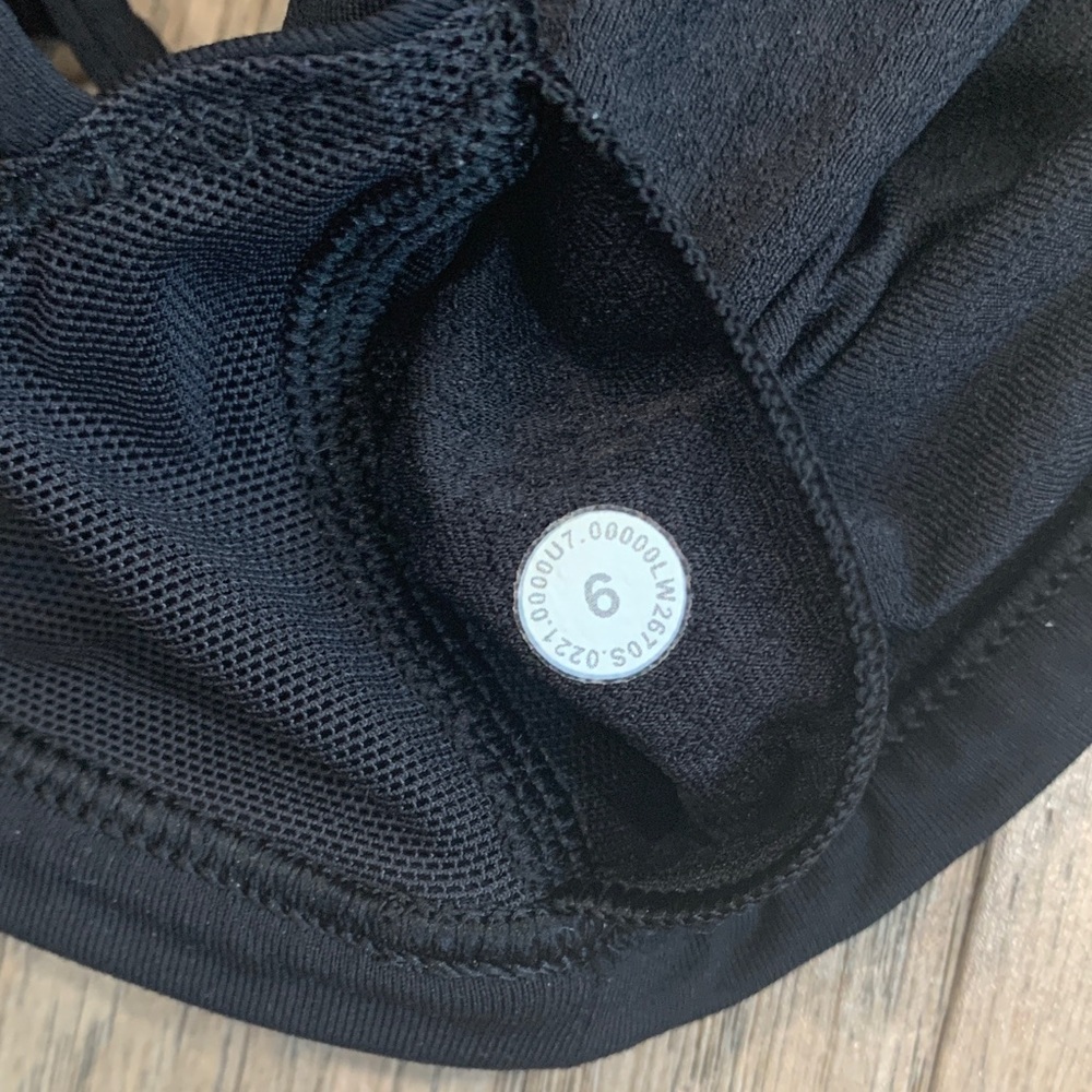 Lululemon Free To Be Bra (Wild) Black Size 6 - Picture 3 of 8